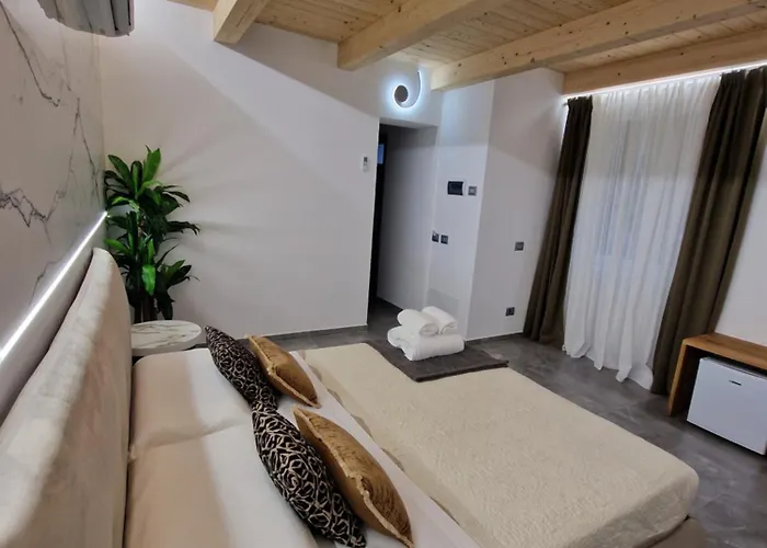 Marla 3* لا سبيتسْيا